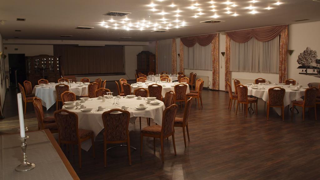 Hotel In Der Kaiserau كامن المظهر الخارجي الصورة