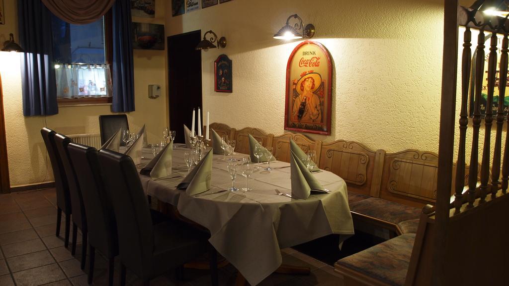 Hotel In Der Kaiserau كامن الغرفة الصورة